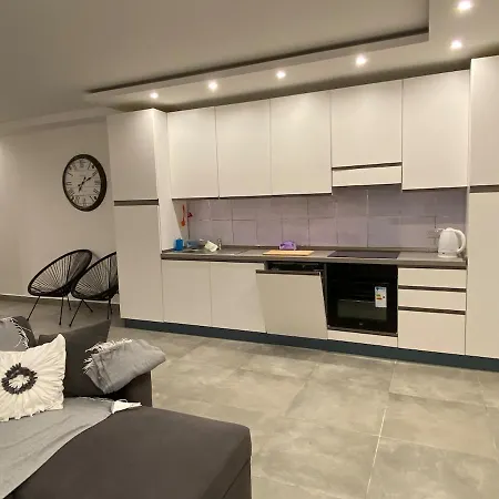 Coastal Comfort Modern 2br In Marsascala דירה *